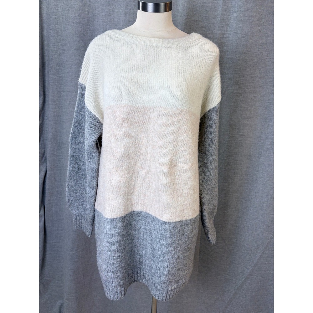 Skies Are Blue Colorblock Long Tunic Sweater Soft Neutral Cream Pink Gray Cozy M